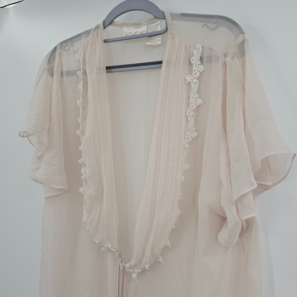 Vintage Delicates Sheer Pink Lace Trim Robe Chiffon Peignoir Medium Made in USA‎